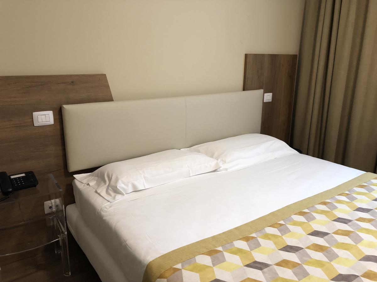 Ark Hotel 4*